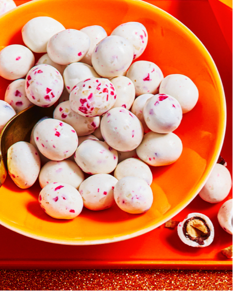5ReasonsToTry-PeppermintAndDarkChocolateCoveredAlmond 5 ReasonsToTry-Peppermint And Dark Chocolate Covered Almond