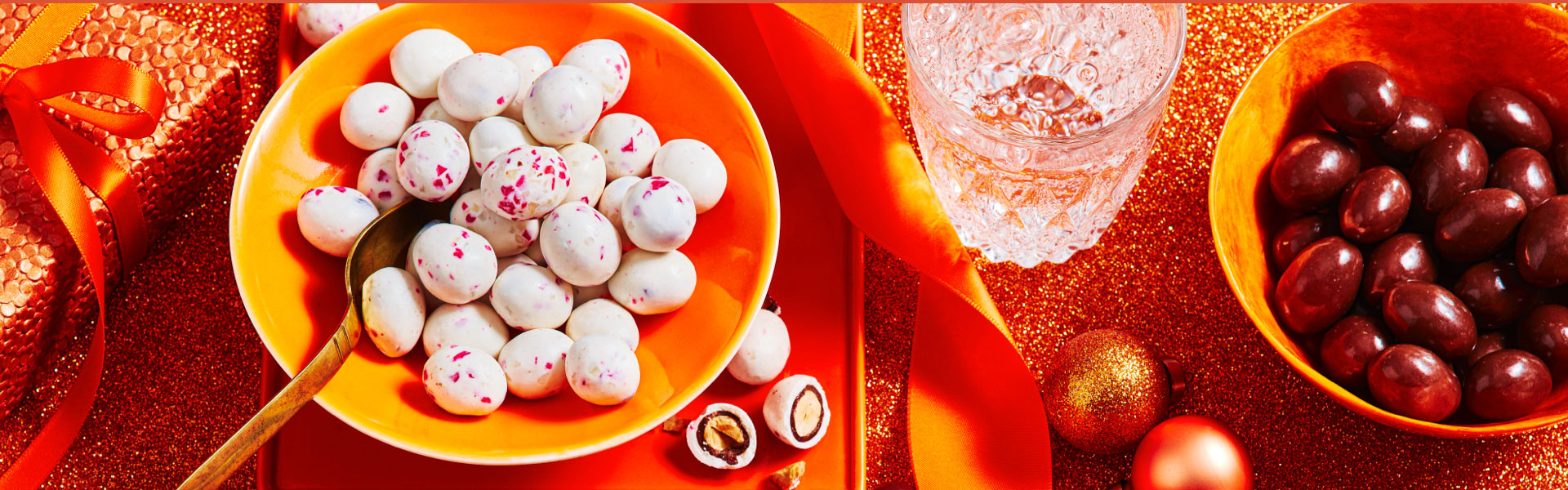 5ReasonsToTry-PeppermintAndDarkChocolateCoveredAlmonds 5 ReasonsToTry-Peppermint And Dark Chocolate Covered Almonds
